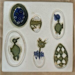 David Gil Bennington Pottery 1960s Chicks & Eggs Trivet 1535